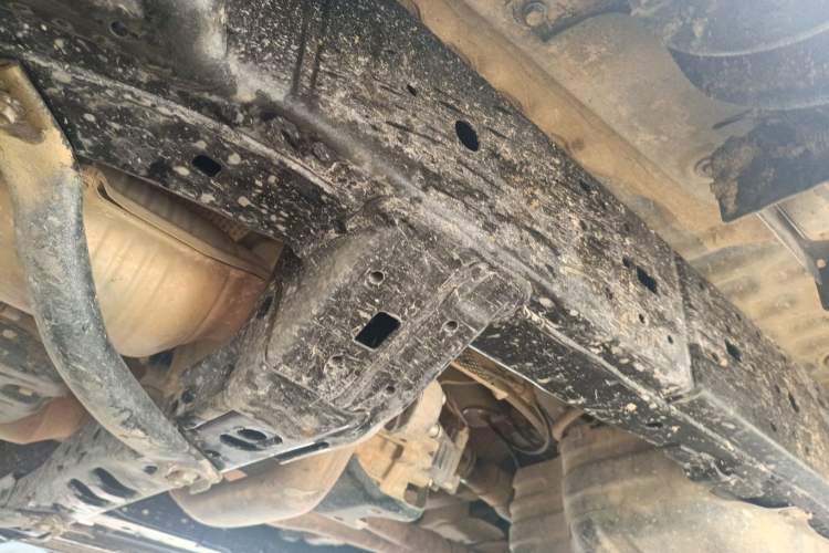 Used Toyota Prado 2018 3.5L Automatic TX-L with Rear-Mounted Spare Tire Chassis Front Left