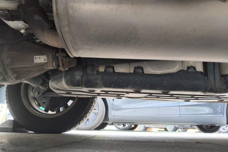 Used Toyota Prado 2018 3.5L Automatic TX-L with Rear-Mounted Spare Tire Chassis Front Left