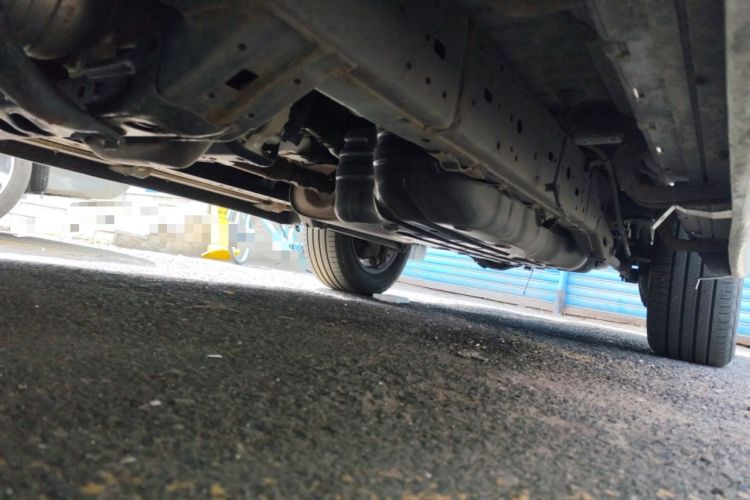 Used Toyota Prado 2018 3.5L Automatic TX-L with Rear-Mounted Spare Tire Chassis Front Left