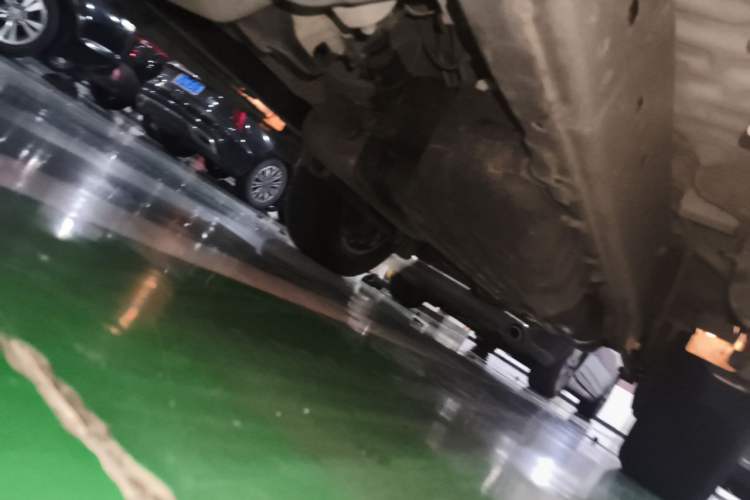 Used Toyota Prado 2018 3.5L Automatic TX-L with Rear-Mounted Spare Tire Chassis Front Left
