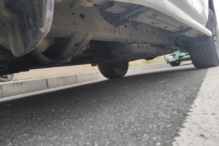 Used Toyota Prado 2018 3.5L Automatic TX-L with Rear-Mounted Spare Tire Chassis Front Left