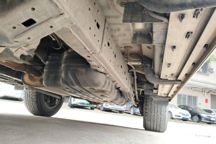Used Toyota Prado 2018 3.5L Automatic TX-L with Rear-Mounted Spare Tire Chassis Front Left