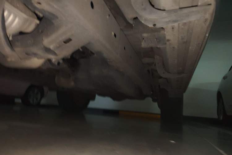 Used Toyota Prado 2018 3.5L Automatic TX-L with Rear-Mounted Spare Tire Chassis Front Left