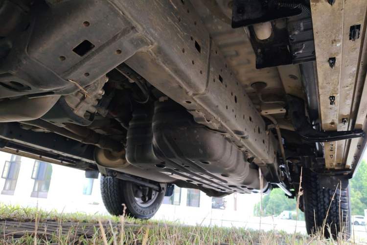 Used Toyota Prado 2018 3.5L Automatic TX-L with Rear-Mounted Spare Tire Chassis Front Left