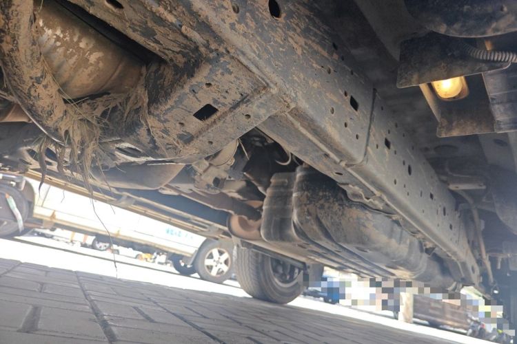 Used Toyota Prado 2018 3.5L Automatic TX-L with Rear-Mounted Spare Tire Chassis Front Left