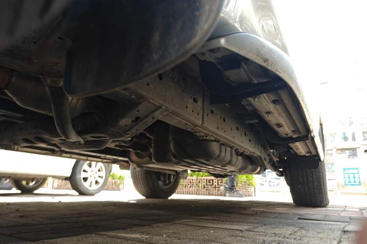 Used Toyota Prado 2018 3.5L Automatic TX-L with Rear-Mounted Spare Tire Chassis Front Left