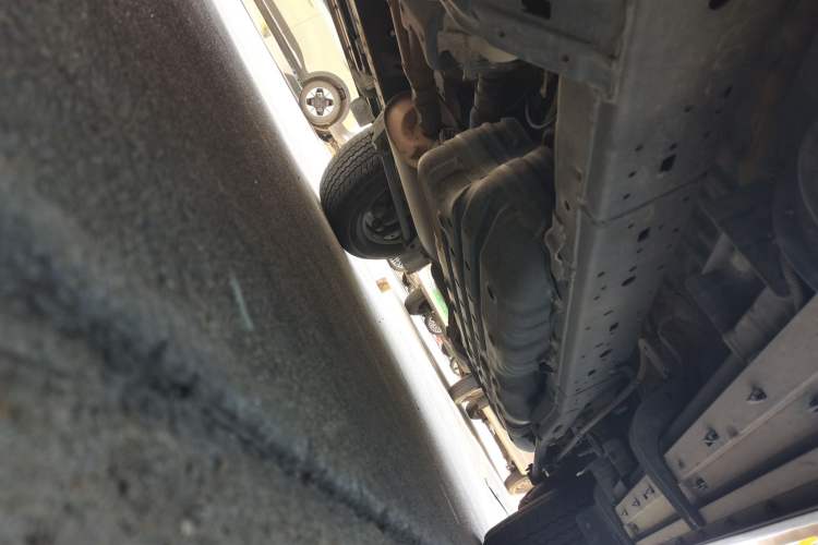 Used Toyota Prado 2018 3.5L Automatic TX-L with Rear-Mounted Spare Tire Chassis Front Left