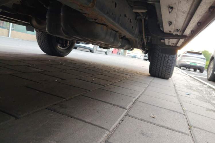 Used Toyota Prado 2018 3.5L Automatic TX-L with Rear-Mounted Spare Tire Chassis Front Left