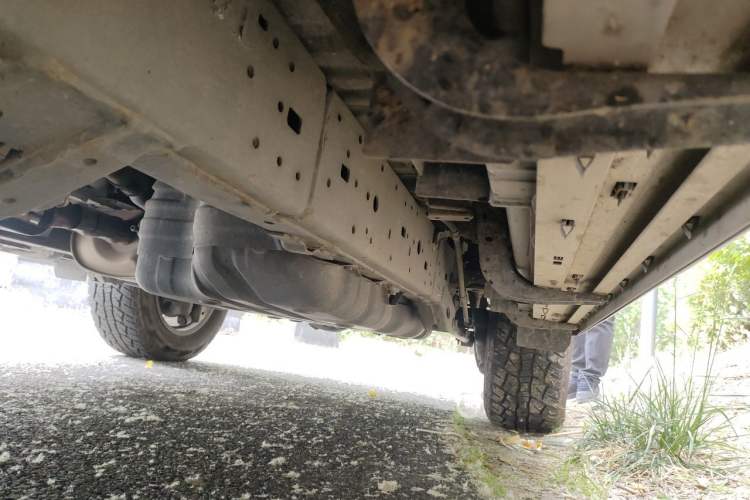 Used Toyota Prado 2018 3.5L Automatic TX-L with Rear-Mounted Spare Tire Chassis Front Left