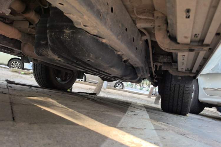 Used Toyota Prado 2018 3.5L Automatic TX-L with Rear-Mounted Spare Tire Chassis Front Left