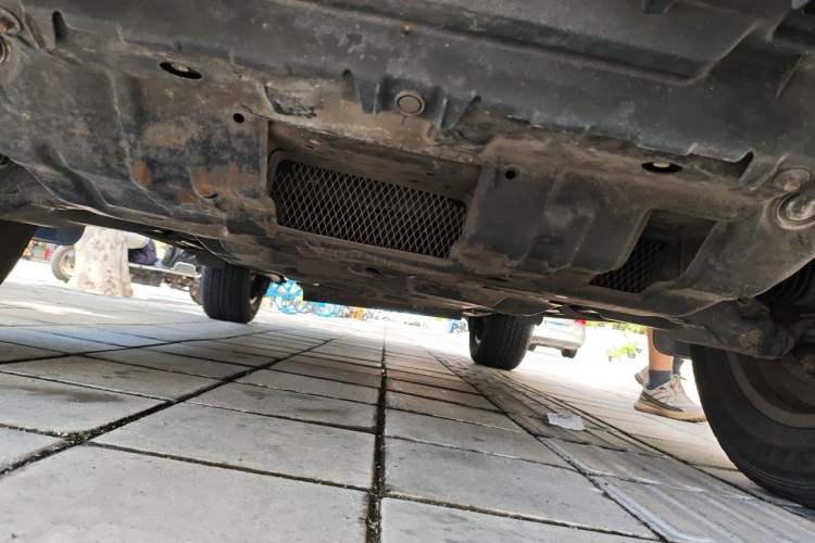 Used Toyota Prado 2018 3.5L Automatic TX-L with Rear-Mounted Spare Tire Chassis Front
