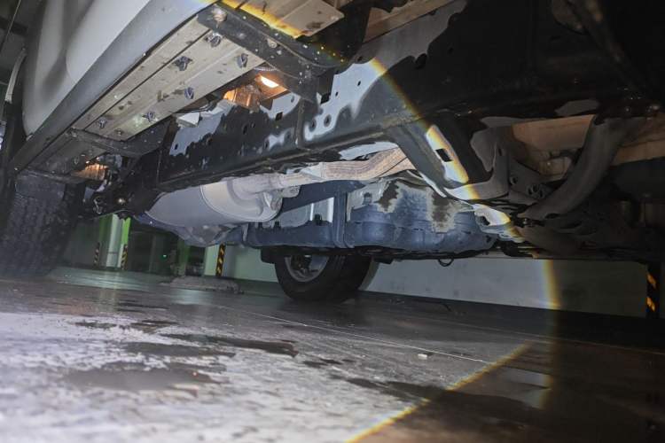Used Toyota Prado 2018 3.5L Automatic TX-L with Rear-Mounted Spare Tire Chassis Front Right