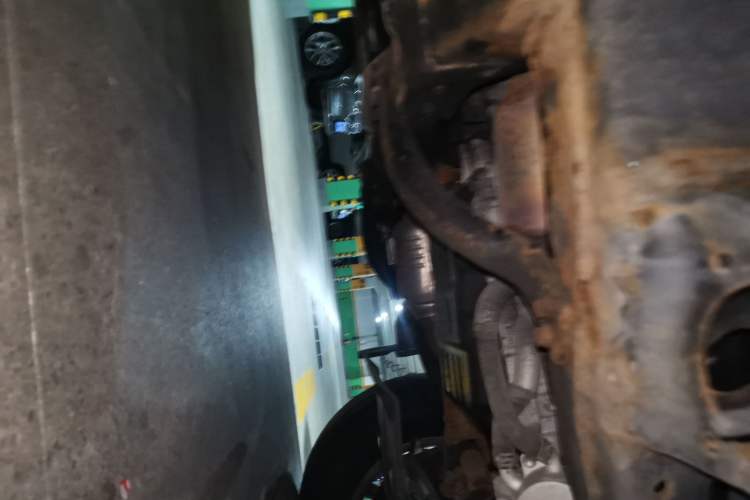 Used Toyota Prado 2018 3.5L Automatic TX-L with Rear-Mounted Spare Tire Chassis Front Right