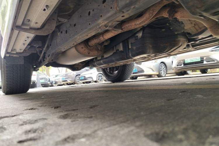 Used Toyota Prado 2018 3.5L Automatic TX-L with Rear-Mounted Spare Tire Chassis Front Right