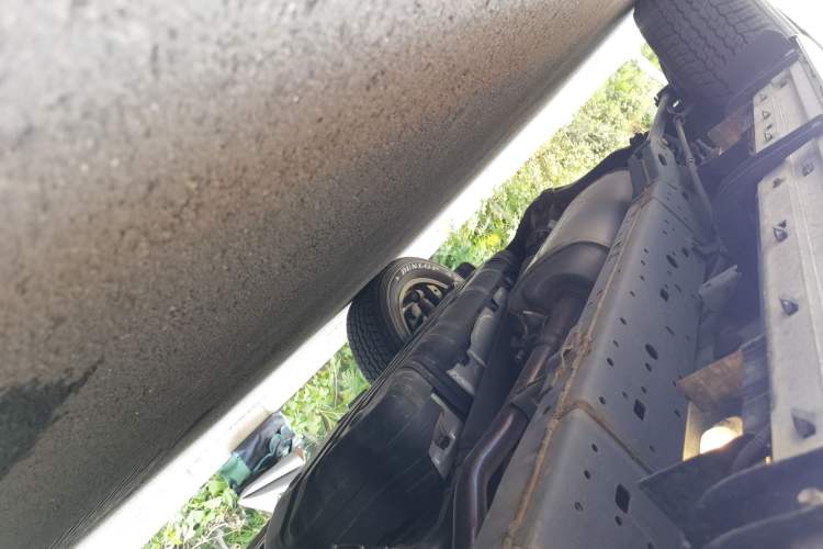 Used Toyota Prado 2018 3.5L Automatic TX-L with Rear-Mounted Spare Tire Chassis Front Right