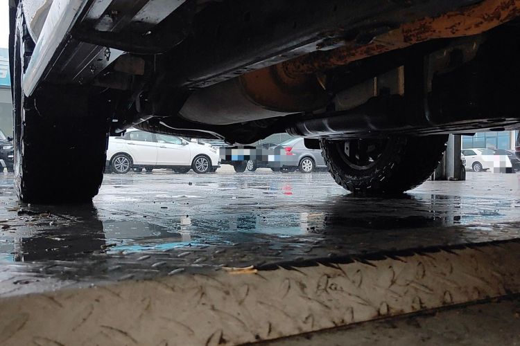 Used Toyota Prado 2018 3.5L Automatic TX-L with Rear-Mounted Spare Tire Chassis Front Right