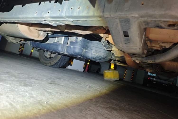 Used Toyota Prado 2018 3.5L Automatic TX-L with Rear-Mounted Spare Tire Chassis Front Right