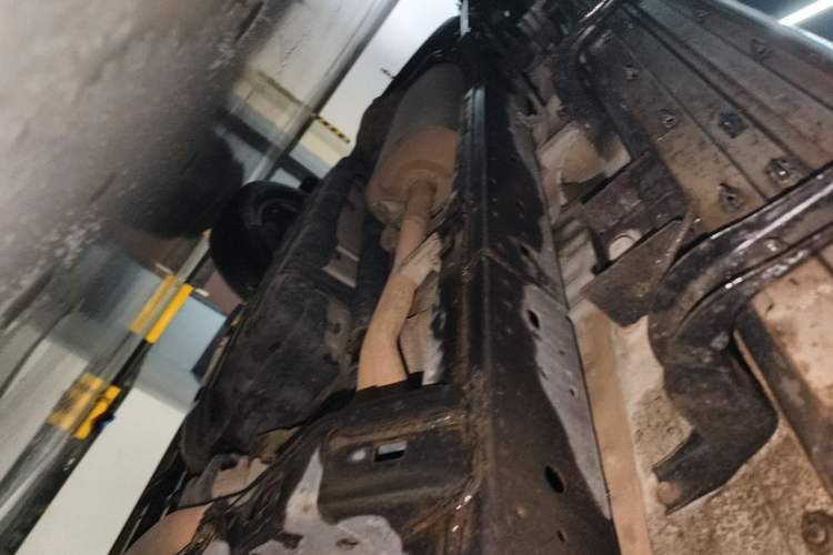 Used Toyota Prado 2018 3.5L Automatic TX-L NAVI with Rear-Mounted Spare Tire Chassis Front Right