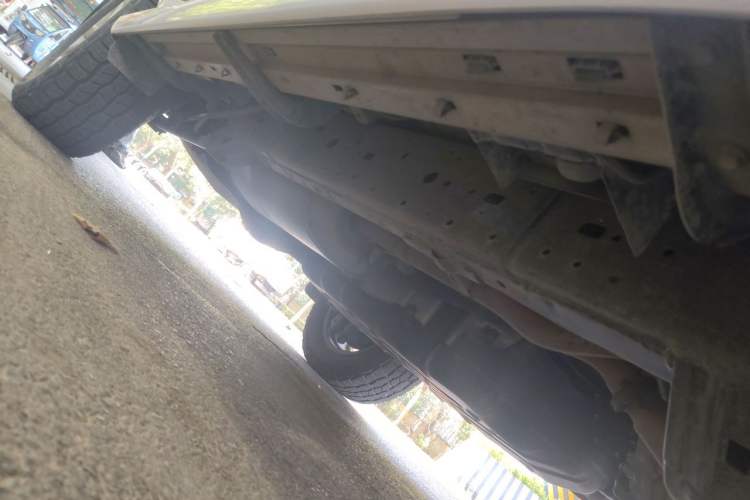 Used Toyota Prado 2018 3.5L Automatic TX-L with Rear-Mounted Spare Tire Chassis Front Right