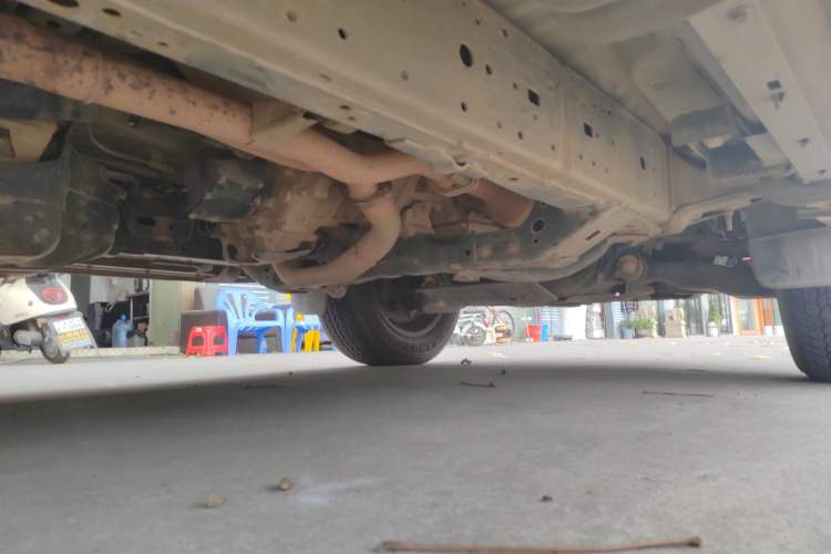 Used Toyota Prado 2018 3.5L Automatic TX-L with Rear-Mounted Spare Tire Chassis Front Right
