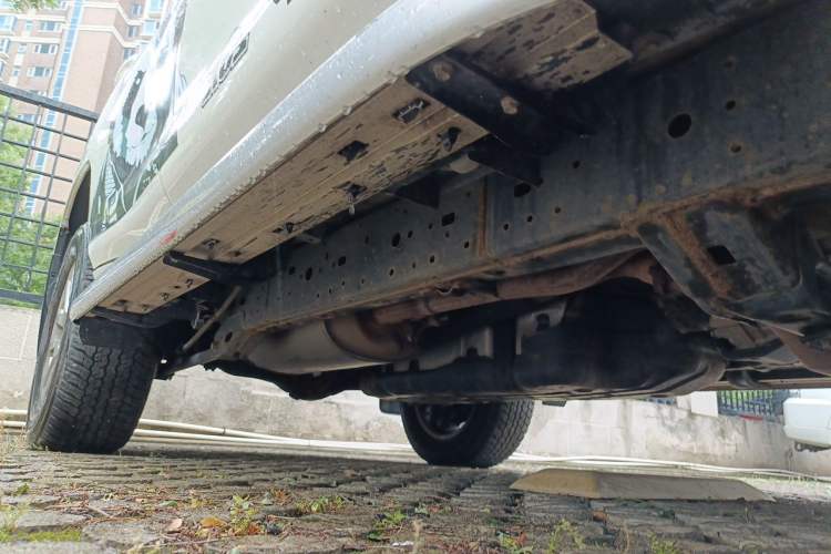 Used Toyota Prado 2018 3.5L Automatic TX-L with Rear-Mounted Spare Tire Chassis Front Right