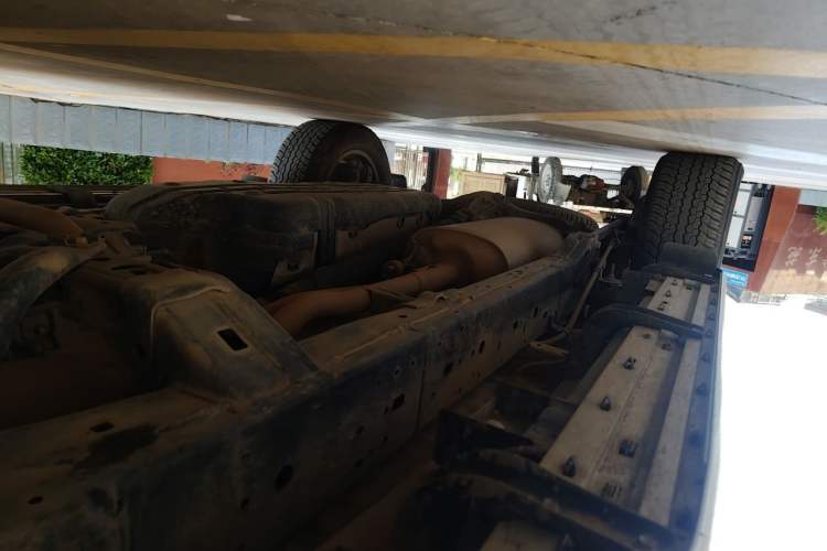 Used Toyota Prado 2018 3.5L Automatic TX-L with Rear-Mounted Spare Tire Chassis Front Right