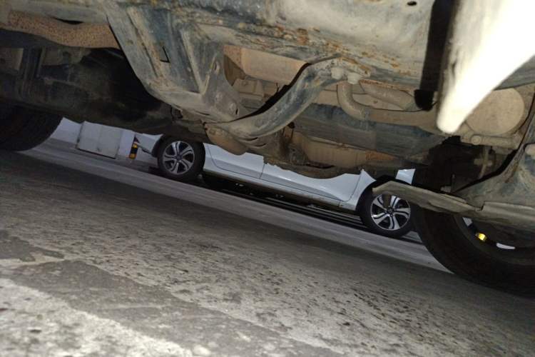 Used Toyota Prado 2018 3.5L Automatic TX-L with Rear-Mounted Spare Tire Chassis Front Right