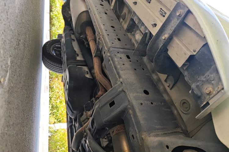 Used Toyota Prado 2018 3.5L Automatic TX-L with Rear-Mounted Spare Tire Chassis Front Right