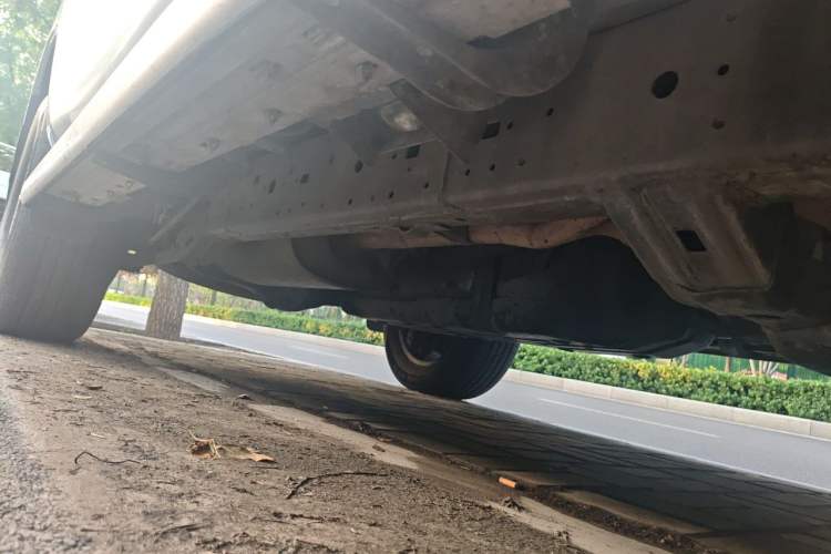 Used Toyota Prado 2018 3.5L Automatic TX-L with Rear-Mounted Spare Tire Chassis Front Right