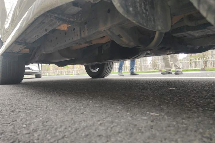 Used Toyota Prado 2018 3.5L Automatic TX-L with Rear-Mounted Spare Tire Chassis Front Right