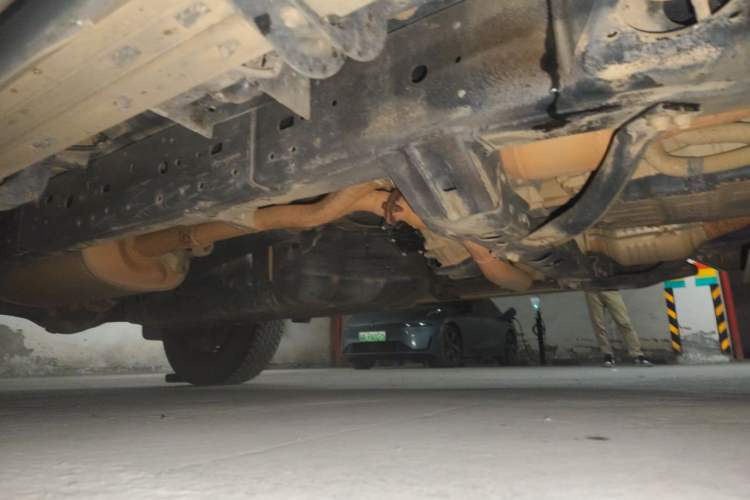 Used Toyota Prado 2018 3.5L Automatic TX-L with Rear-Mounted Spare Tire Chassis Front Right