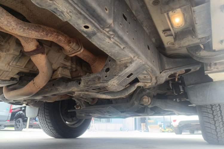 Used Toyota Prado 2018 3.5L Automatic TX-L with Rear-Mounted Spare Tire Chassis Front Right