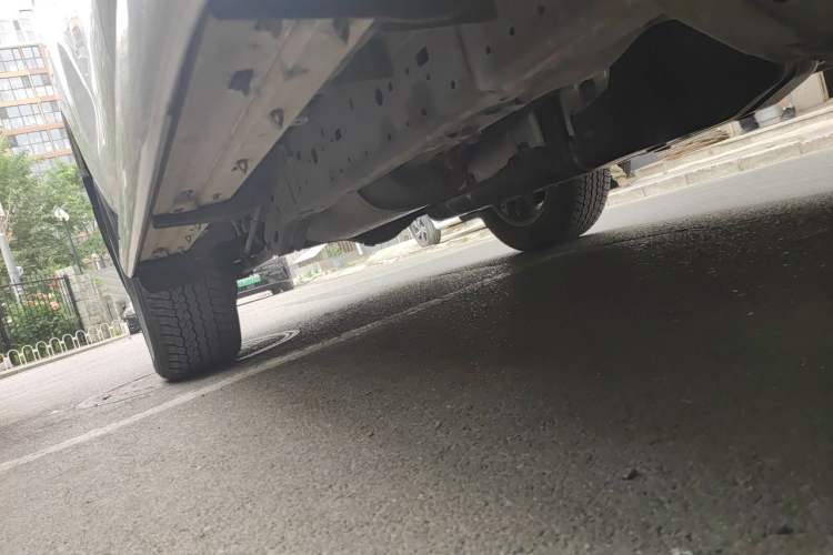 Used Toyota Prado 2018 3.5L Automatic TX-L with Rear-Mounted Spare Tire Chassis Front Right