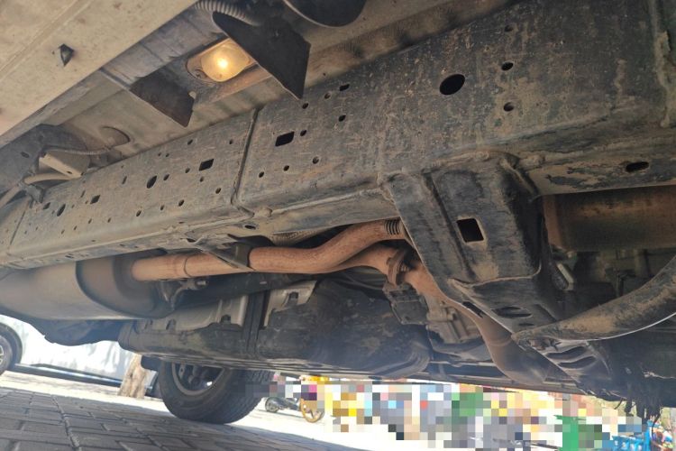 Used Toyota Prado 2018 3.5L Automatic TX-L with Rear-Mounted Spare Tire Chassis Front Right