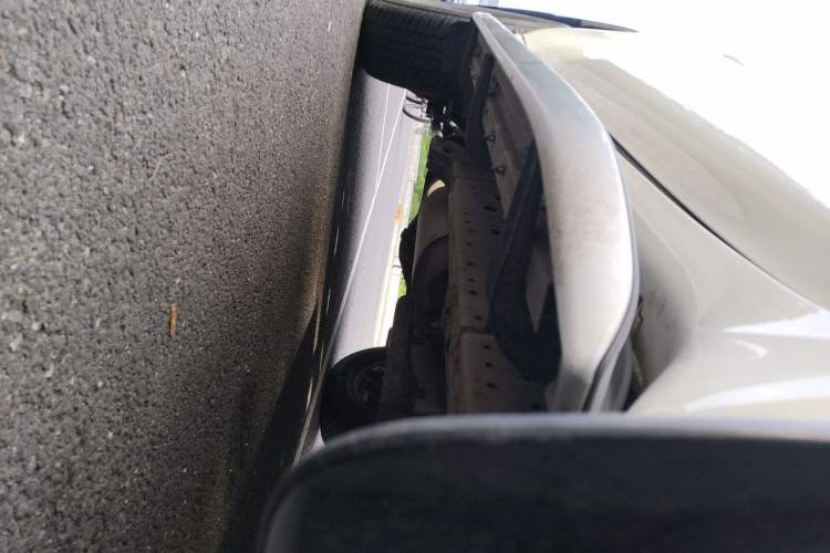 Used Toyota Prado 2018 3.5L Automatic TX-L Chassis Front Right