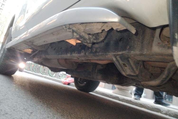 Used Toyota Prado 2018 3.5L Automatic TX-L with Rear-Mounted Spare Tire Chassis Front Right