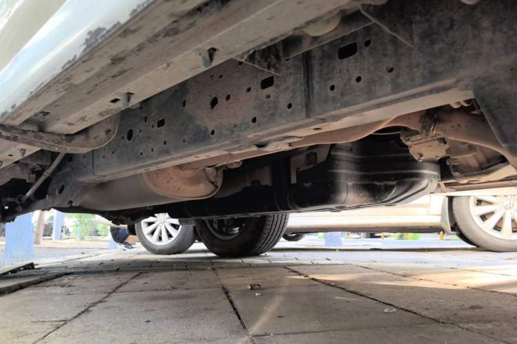 Used Toyota Prado 2018 3.5L Automatic TX-L with Rear-Mounted Spare Tire Chassis Front Right