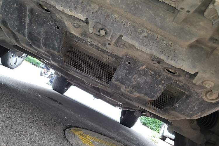 Used Toyota Prado 2018 3.5L Automatic TX-L with Rear-Mounted Spare Tire Chassis Front