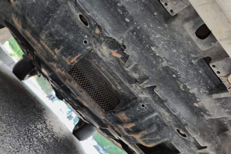 Used Toyota Prado 2018 3.5L Automatic TX-L with Rear-Mounted Spare Tire Chassis Front