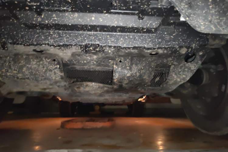 Used Toyota Prado 2018 3.5L Automatic TX-L with Rear-Mounted Spare Tire Chassis Front