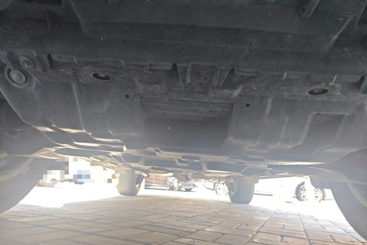 Used Toyota Prado 2018 3.5L Automatic TX-L with Rear-Mounted Spare Tire Chassis Front