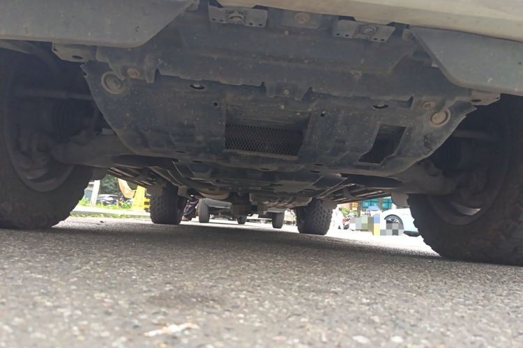 Used Toyota Prado 2018 3.5L Automatic TX-L with Rear-Mounted Spare Tire Chassis Front