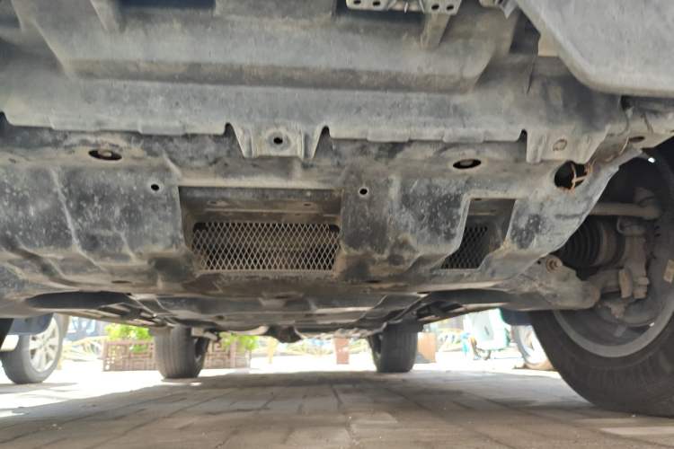 Used Toyota Prado 2018 3.5L Automatic TX-L with Rear-Mounted Spare Tire Chassis Front