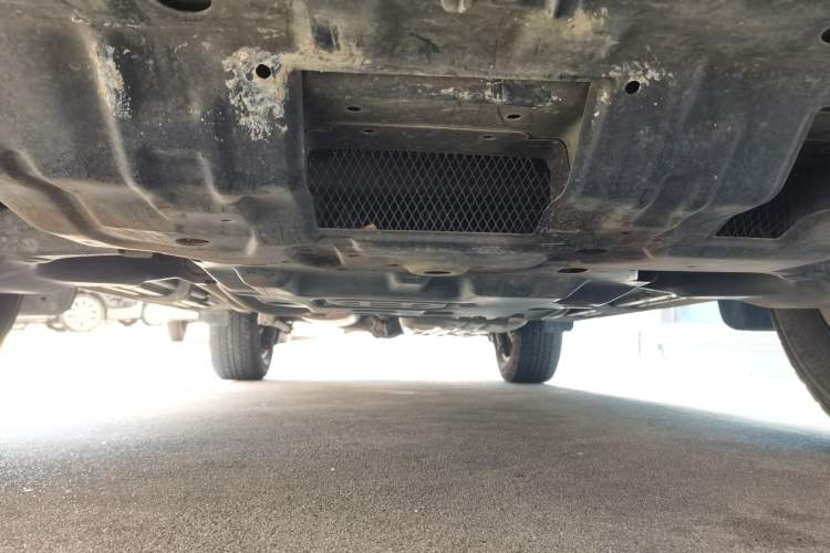 Used Toyota Prado 2018 3.5L Automatic TX-L with Rear-Mounted Spare Tire Chassis Front