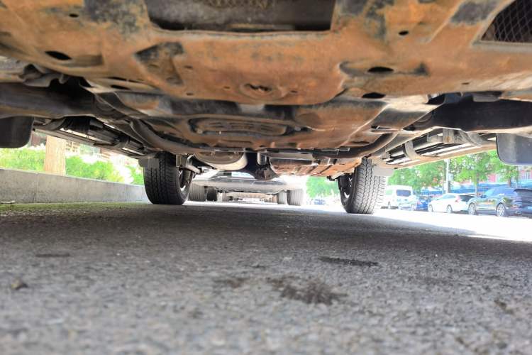 Used Toyota Prado 2018 3.5L Automatic TX-L with Rear-Mounted Spare Tire Chassis Front