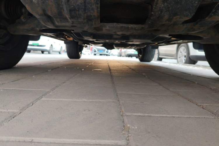 Used Toyota Prado 2018 3.5L Automatic TX-L with Rear-Mounted Spare Tire Chassis Front
