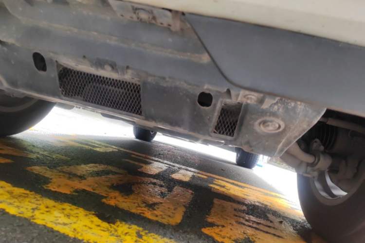 Used Toyota Prado 2018 3.5L Automatic VX NAVI with Rear-Mounted Spare Tire Chassis Front