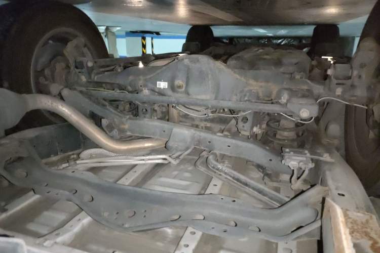 Used Toyota Prado 2018 3.5L Automatic TX-L with Rear-Mounted Spare Tire Chassis Rear