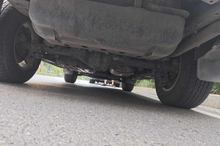 Used Toyota Prado 2018 2.7L TXL Nine-Cylinder External Fuel Tank Large Fuel Capacity – Middle East Chassis Rear