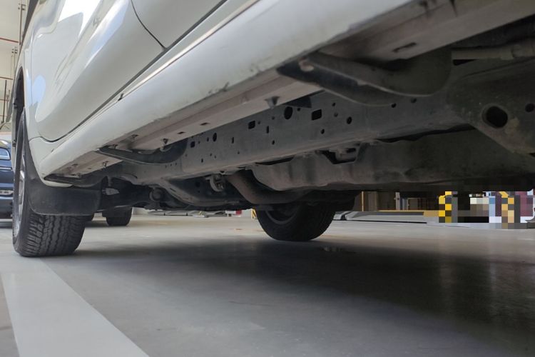 Used Toyota Prado 2018 3.5L Automatic TX-L with Rear-Mounted Spare Tire Chassis Rear Left
